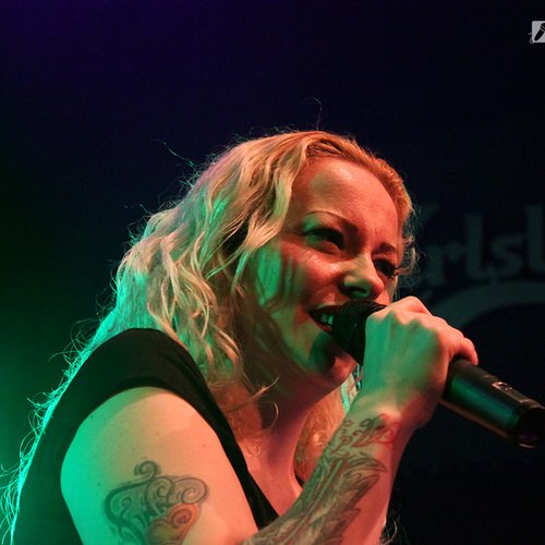 anneke-van-giersbergen-bucharest-silver-church-15