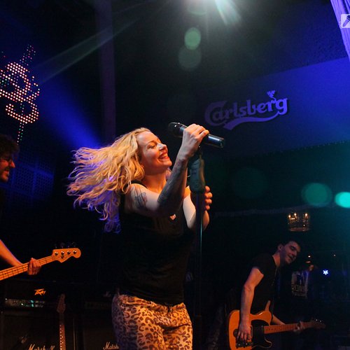 anneke-van-giersbergen-bucharest-silver-church-21