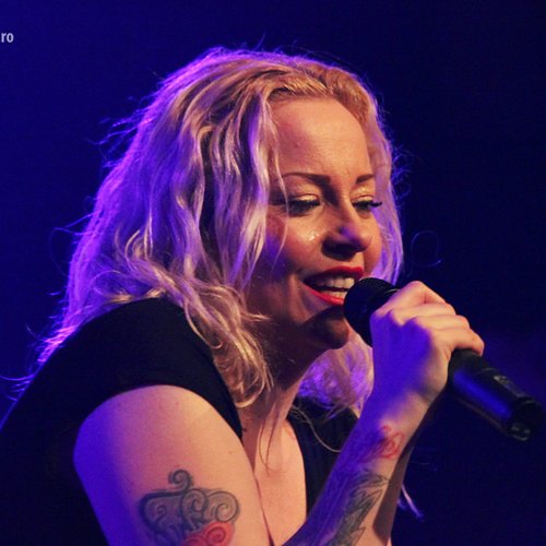 anneke-van-giersbergen-bucharest-silver-church-27