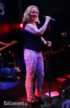 anneke-van-giersbergen-bucharest-silver-church-4