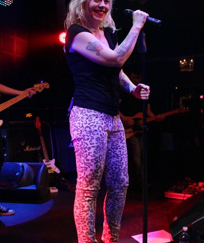 anneke-van-giersbergen-bucharest-silver-church-4