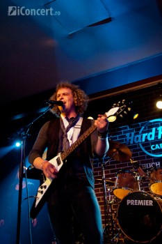 t-rex-bucharest-hard-rock-cafe-11