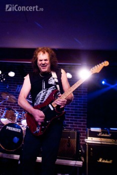 t-rex-bucharest-hard-rock-cafe-13