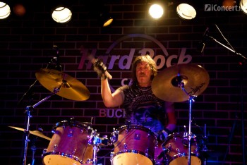 t-rex-bucharest-hard-rock-cafe-19