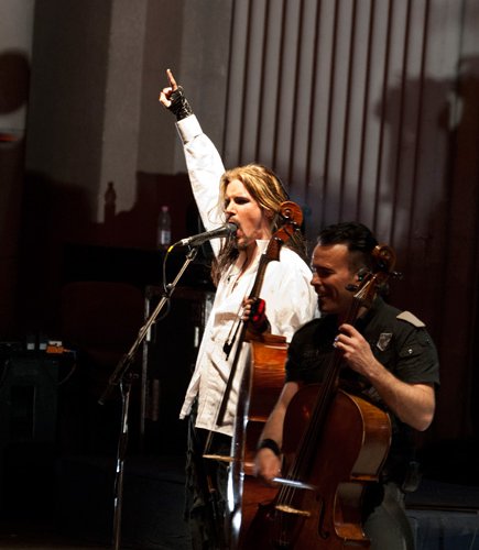 apocalyptica-bucharest-arenele-romane-40