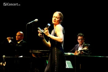pink-martini-storm-large-bucharest-2012-22