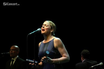 pink-martini-storm-large-bucharest-2012-25