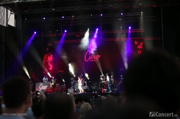 caro-emerald-bestfest-2012-10