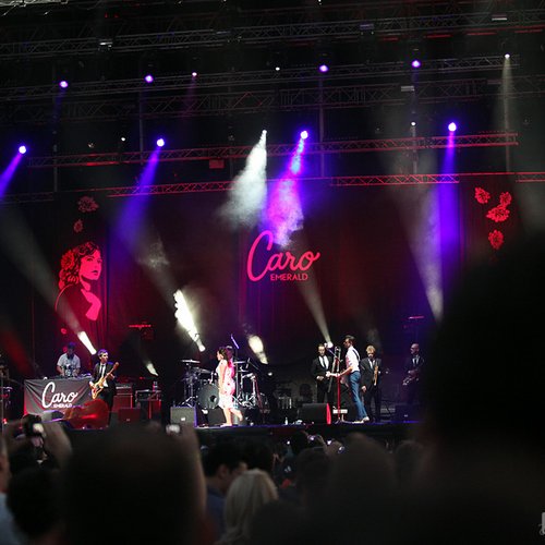 caro-emerald-bestfest-2012-10