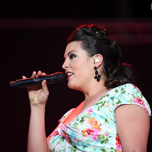 caro-emerald-bestfest-2012-3