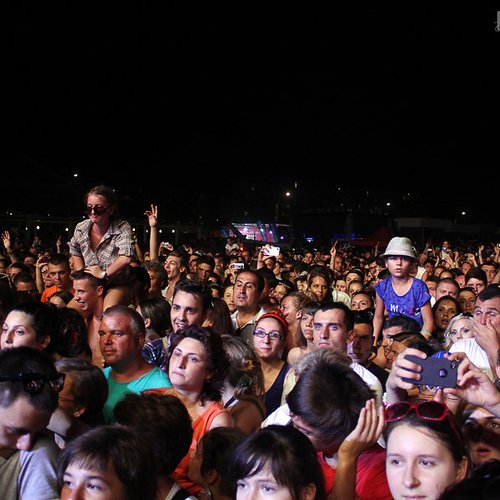 jessiej-mamaia-orange-summer-party-15