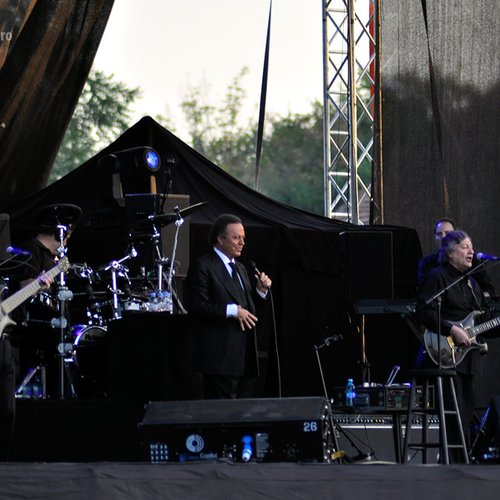 julio-iglesias-zone-arena-bucharest-2012-15