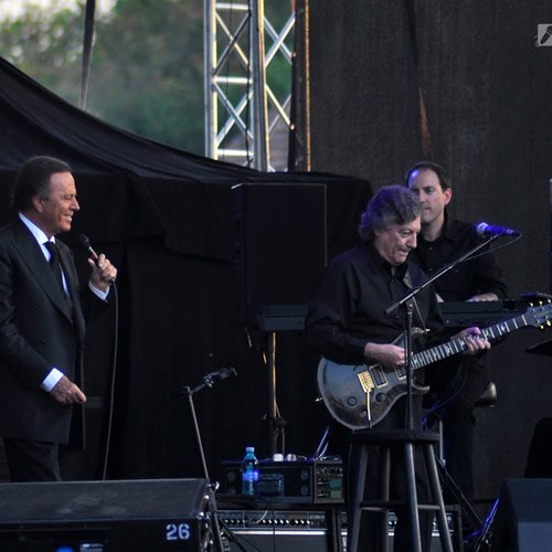julio-iglesias-zone-arena-bucharest-2012-16