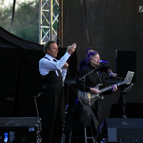 julio-iglesias-zone-arena-bucharest-2012-23