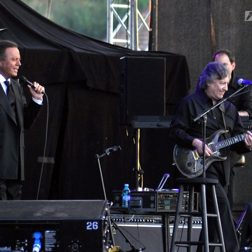julio-iglesias-zone-arena-bucharest-2012-7