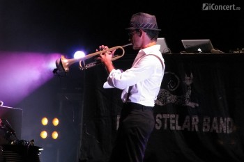 1-parov-stelar-band-the-mission-dance-weekend-2012-17