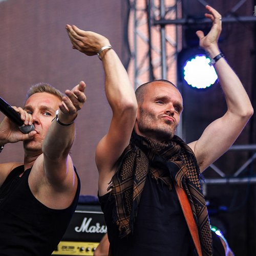 2-poets-of-the-fall-artmania-2012-sibiu-12