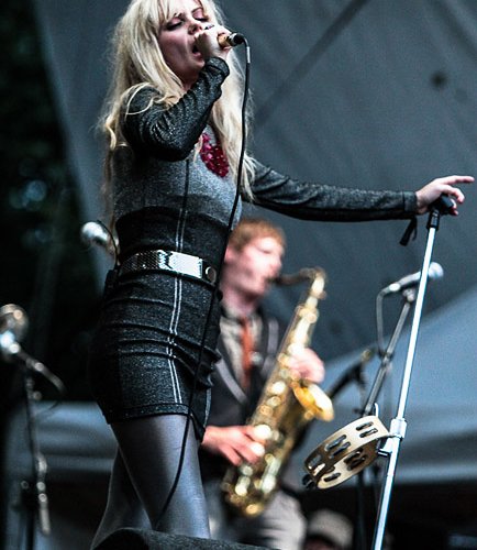 3-the-asteroids-galaxy-tour-summer-well-2012-10