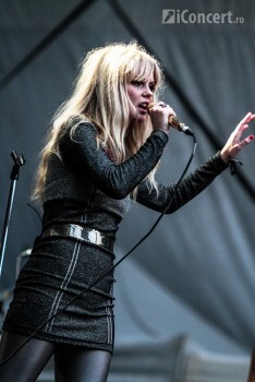 3-the-asteroids-galaxy-tour-summer-well-2012-11