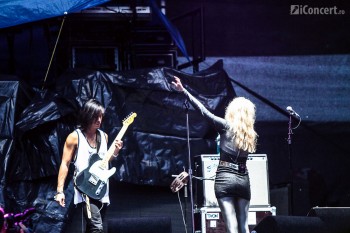 3-the-asteroids-galaxy-tour-summer-well-2012-13