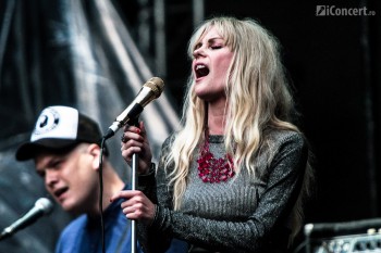 3-the-asteroids-galaxy-tour-summer-well-2012-3