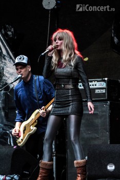 3-the-asteroids-galaxy-tour-summer-well-2012-6