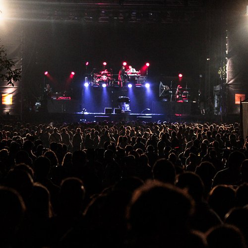 5-hurts-summer-well-2012-1