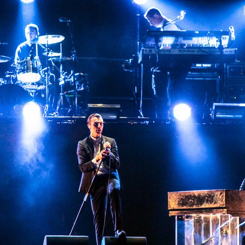 5-hurts-summer-well-2012-10