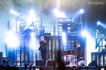 5-hurts-summer-well-2012-13