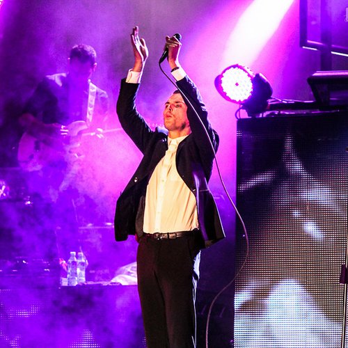 5-hurts-summer-well-2012-17