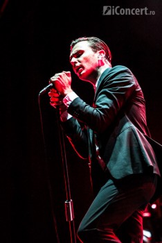 5-hurts-summer-well-2012-25