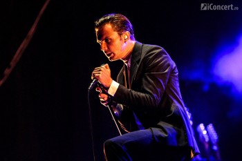 5-hurts-summer-well-2012-34