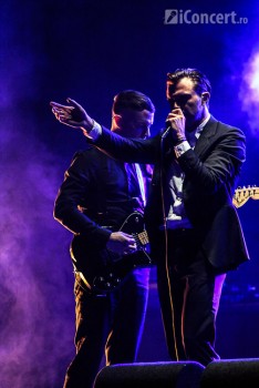 5-hurts-summer-well-2012-37