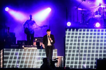 5-hurts-summer-well-2012-39