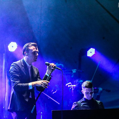 5-hurts-summer-well-2012-5
