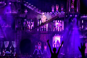 lady-gaga-bucharest-concert-2012-15