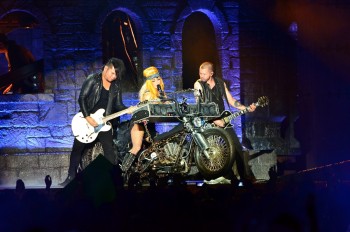 lady-gaga-bucharest-concert-2012-16