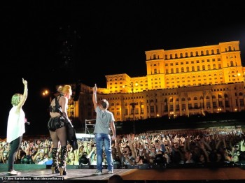 lady-gaga-bucharest-concert-2012-9
