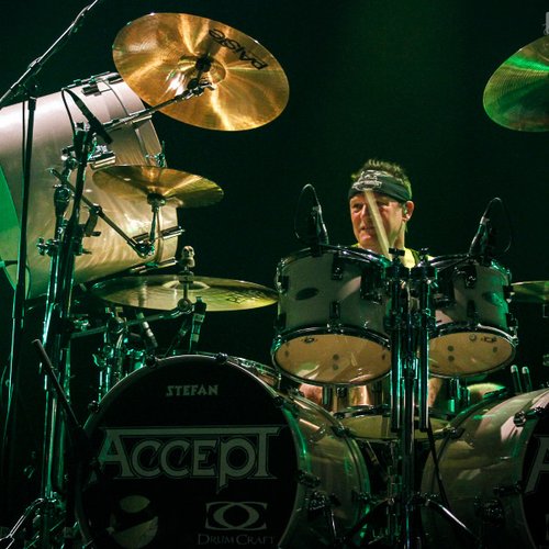 accept-bucharest-2012-chaos-venue-11