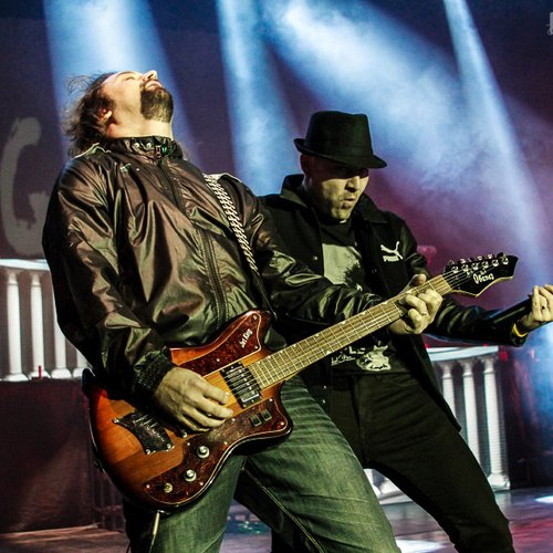 bere-gratis-in-fata-ta-teatrul-national-bucuresti-3