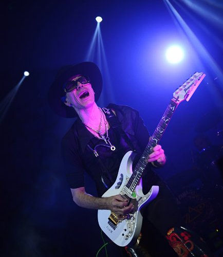 steve-vai-bucharest-2012-sala-palatului-37
