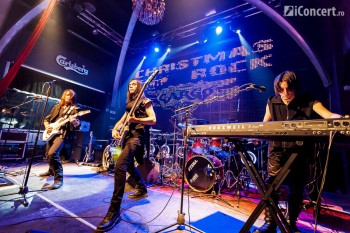 1-addiction-christmas-rock-silver-church-1