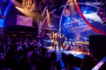 1-addiction-christmas-rock-silver-church-11