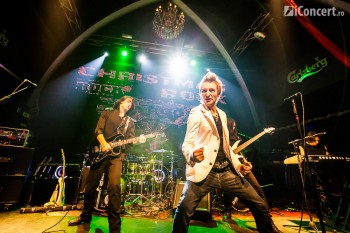 1-addiction-christmas-rock-silver-church-15