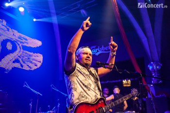 2-cargo-christmas-rock-silver-church-10