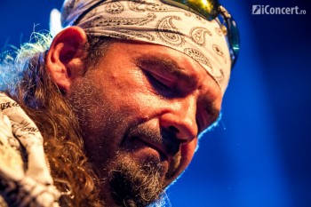 2-cargo-christmas-rock-silver-church-13