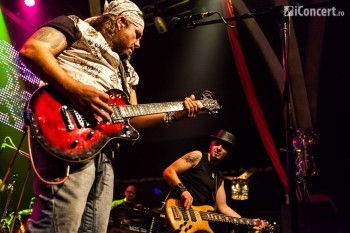 2-cargo-christmas-rock-silver-church-22