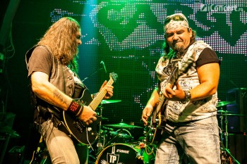 2-cargo-christmas-rock-silver-church-24