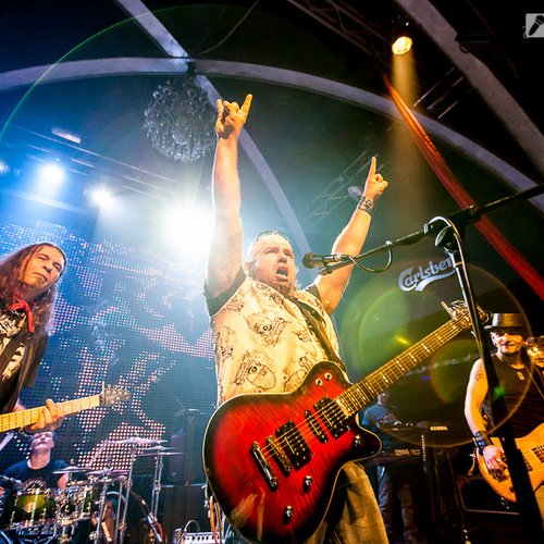 2-cargo-christmas-rock-silver-church-26