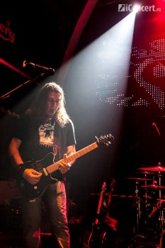 2-cargo-christmas-rock-silver-church-28